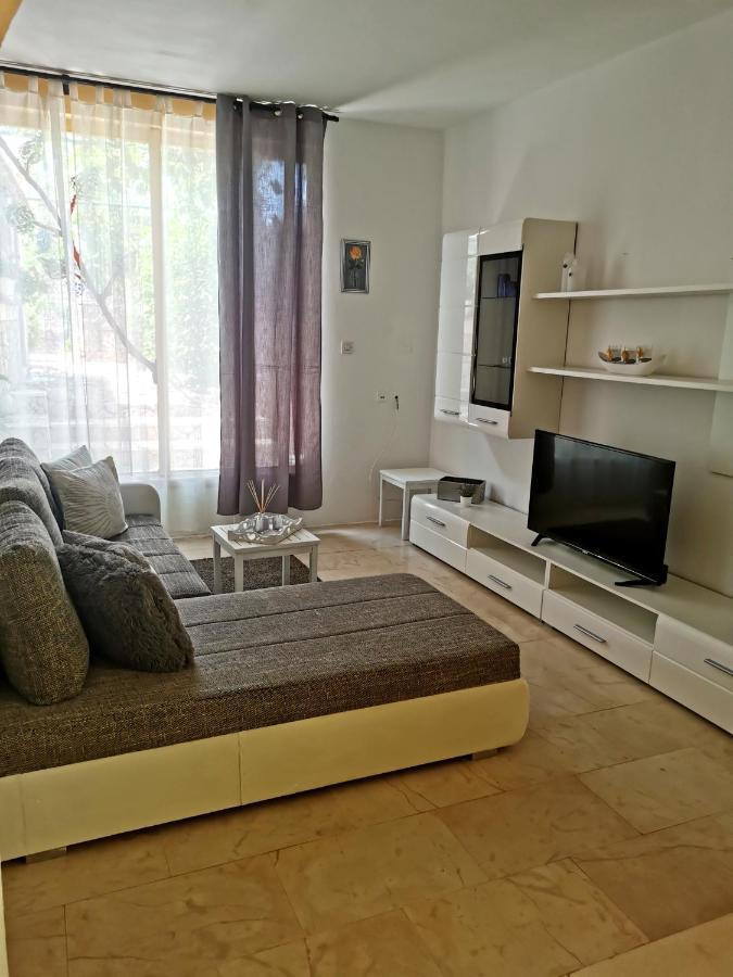 Apartment Losotovi Vrboska